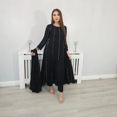 Nafia Black