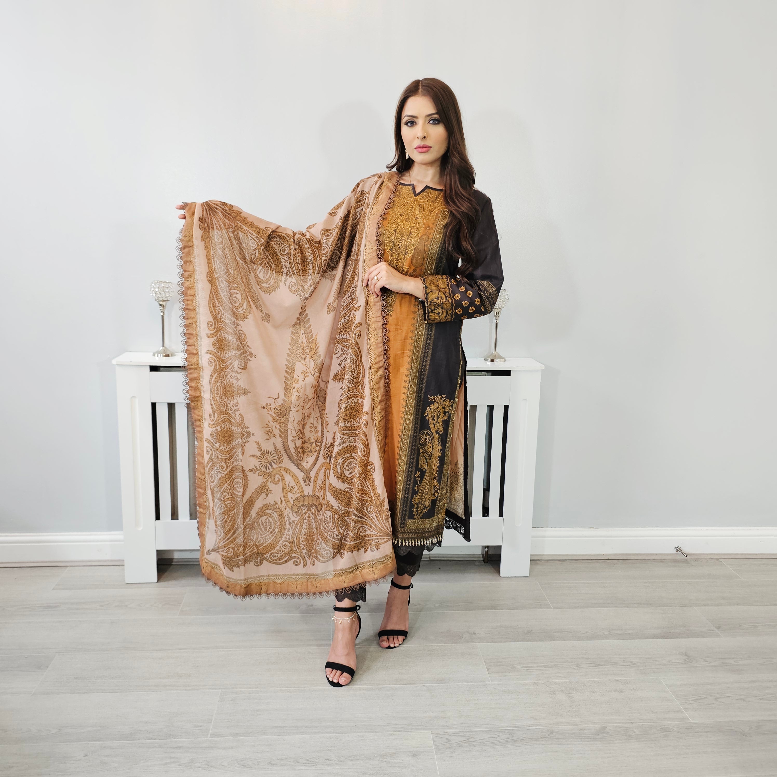 Sana Safinaz P6