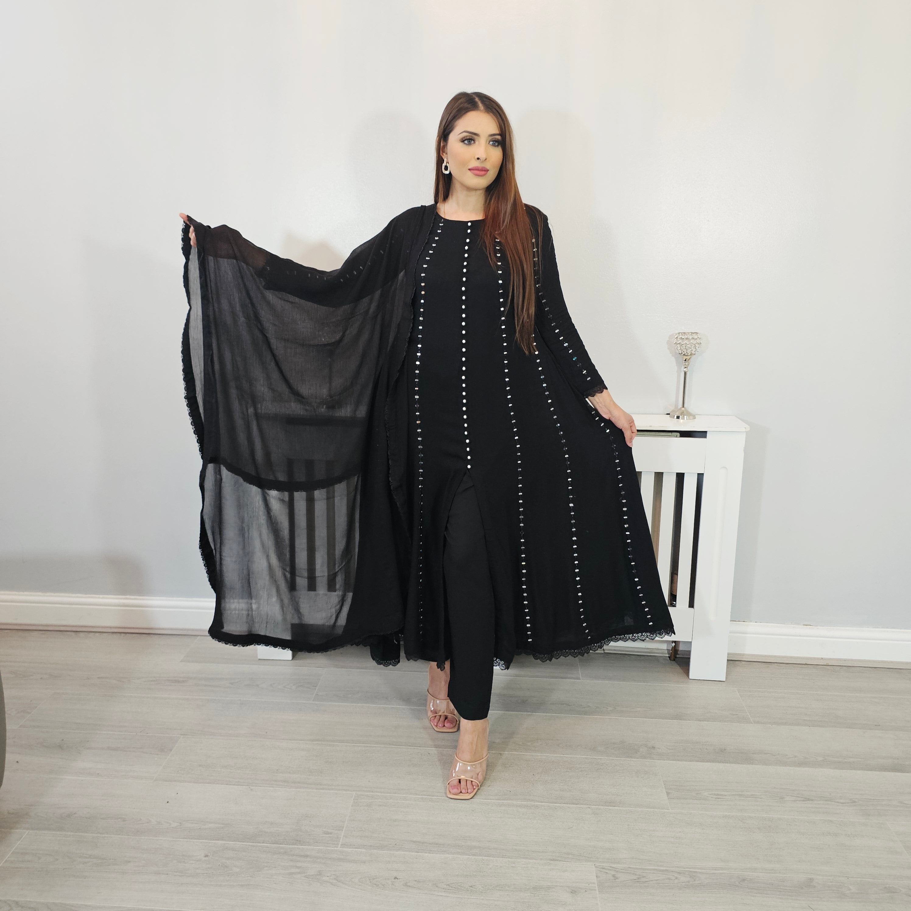 Nafia Black