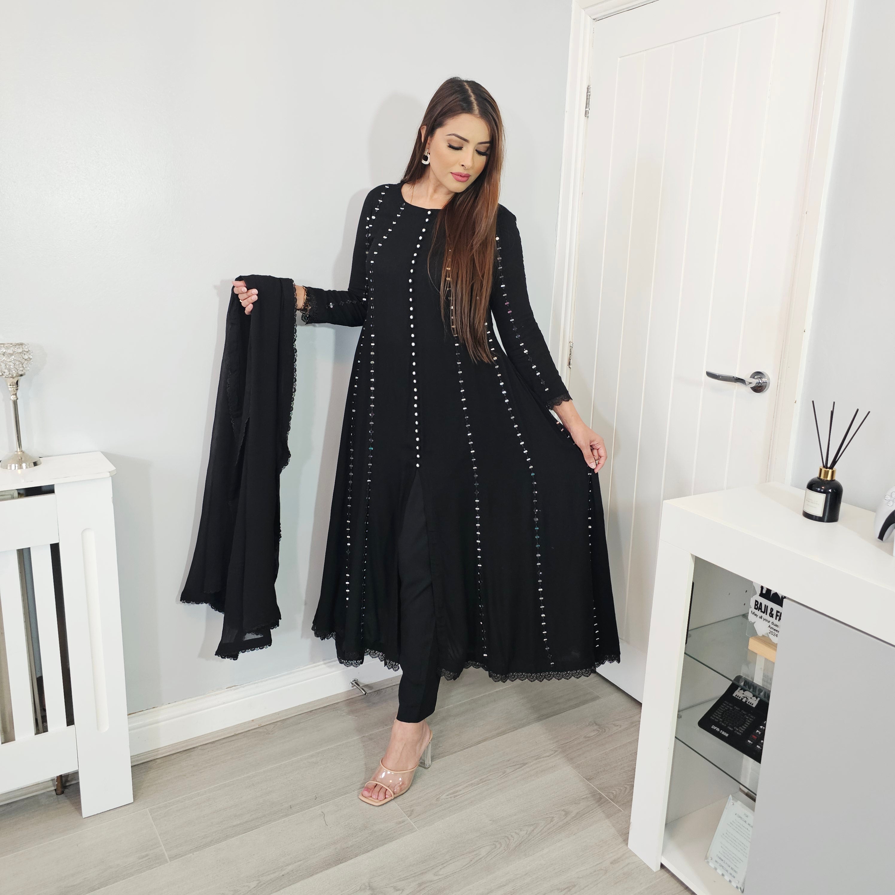 Nafia Black