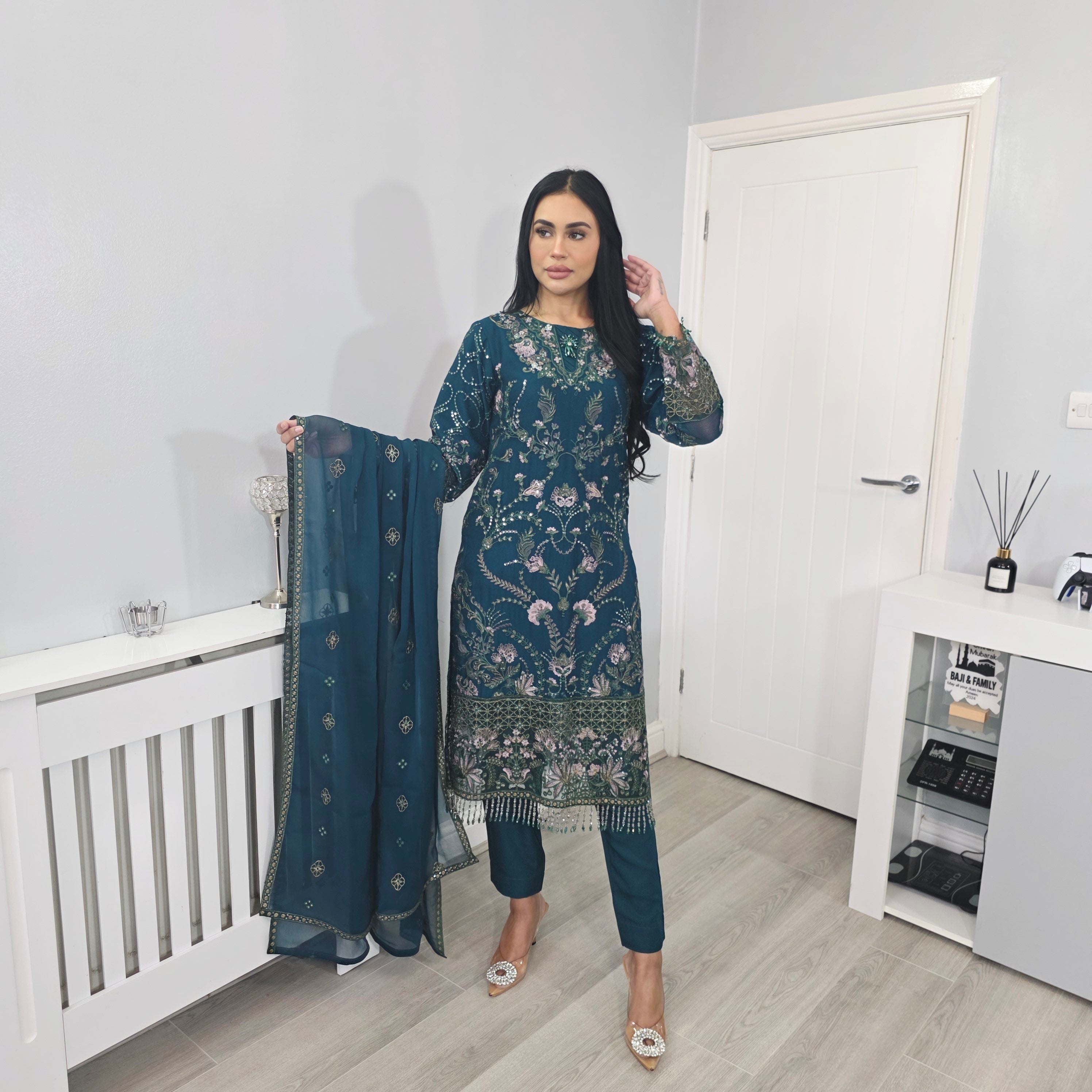 Simmi Teal