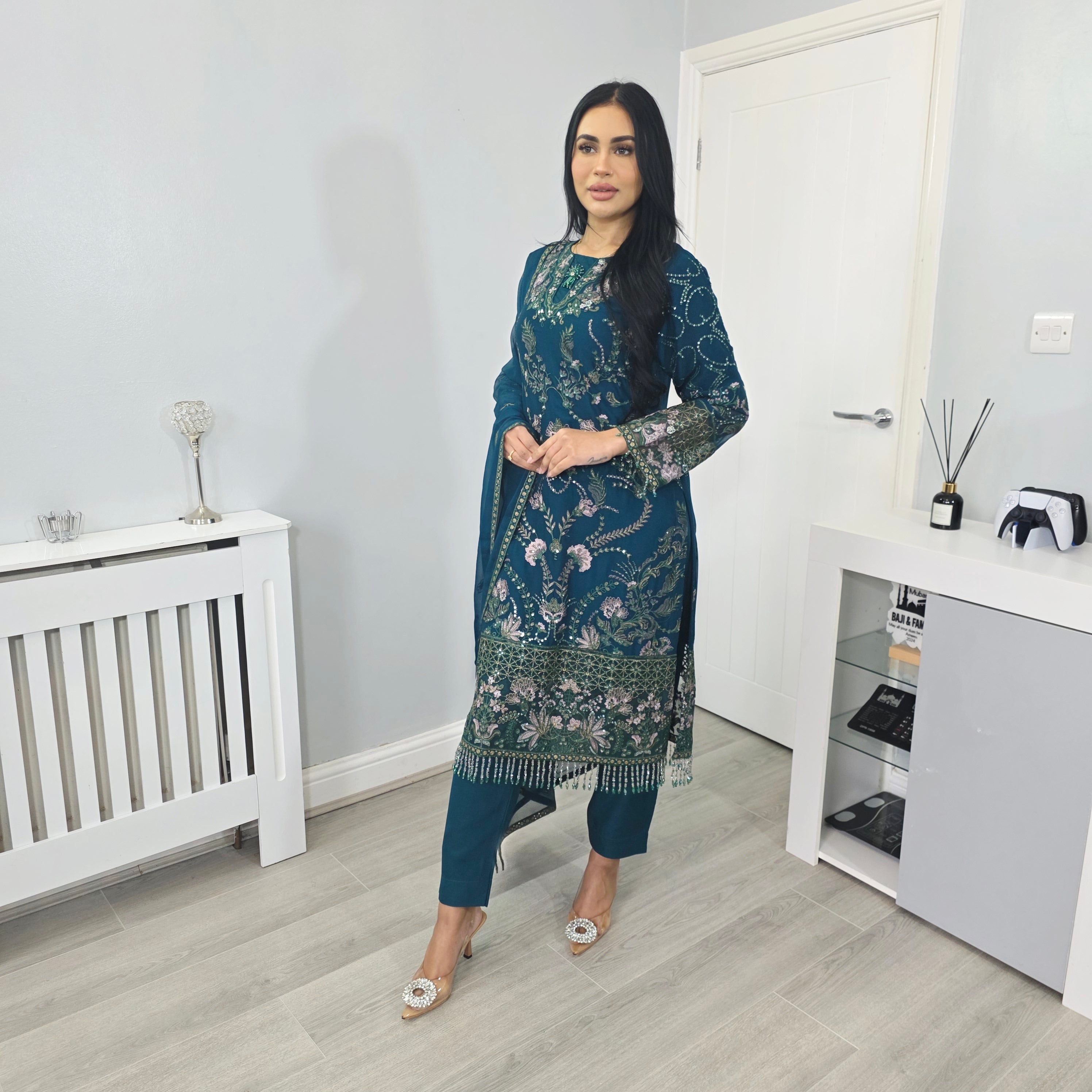 Simmi Teal