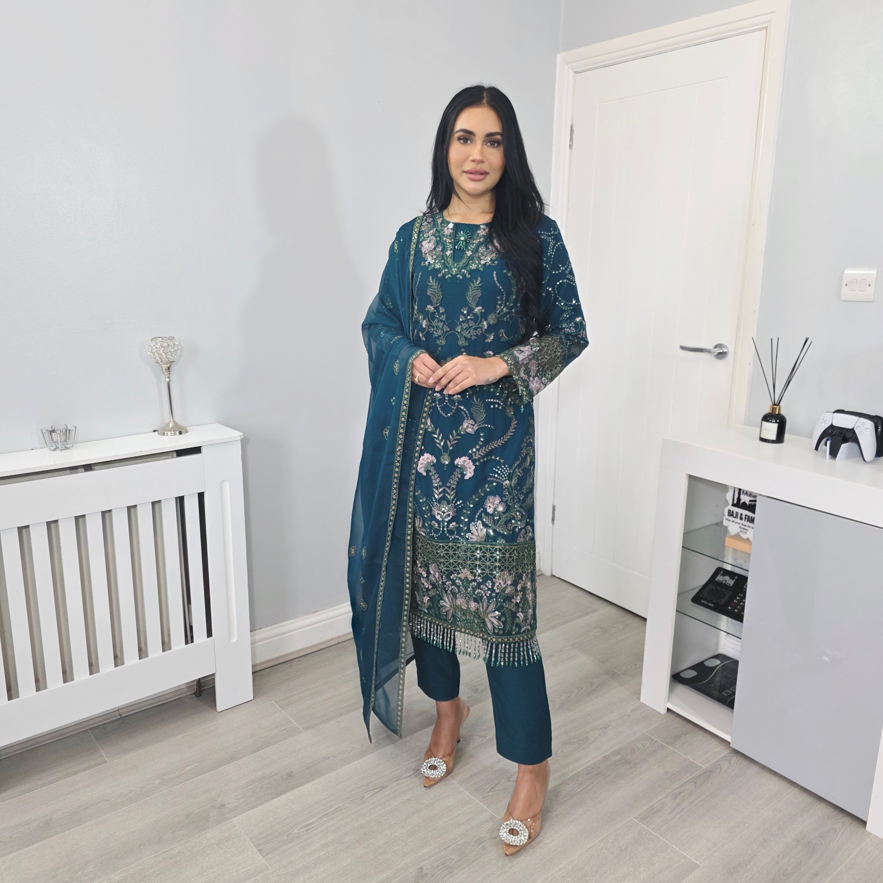 Simmi Teal