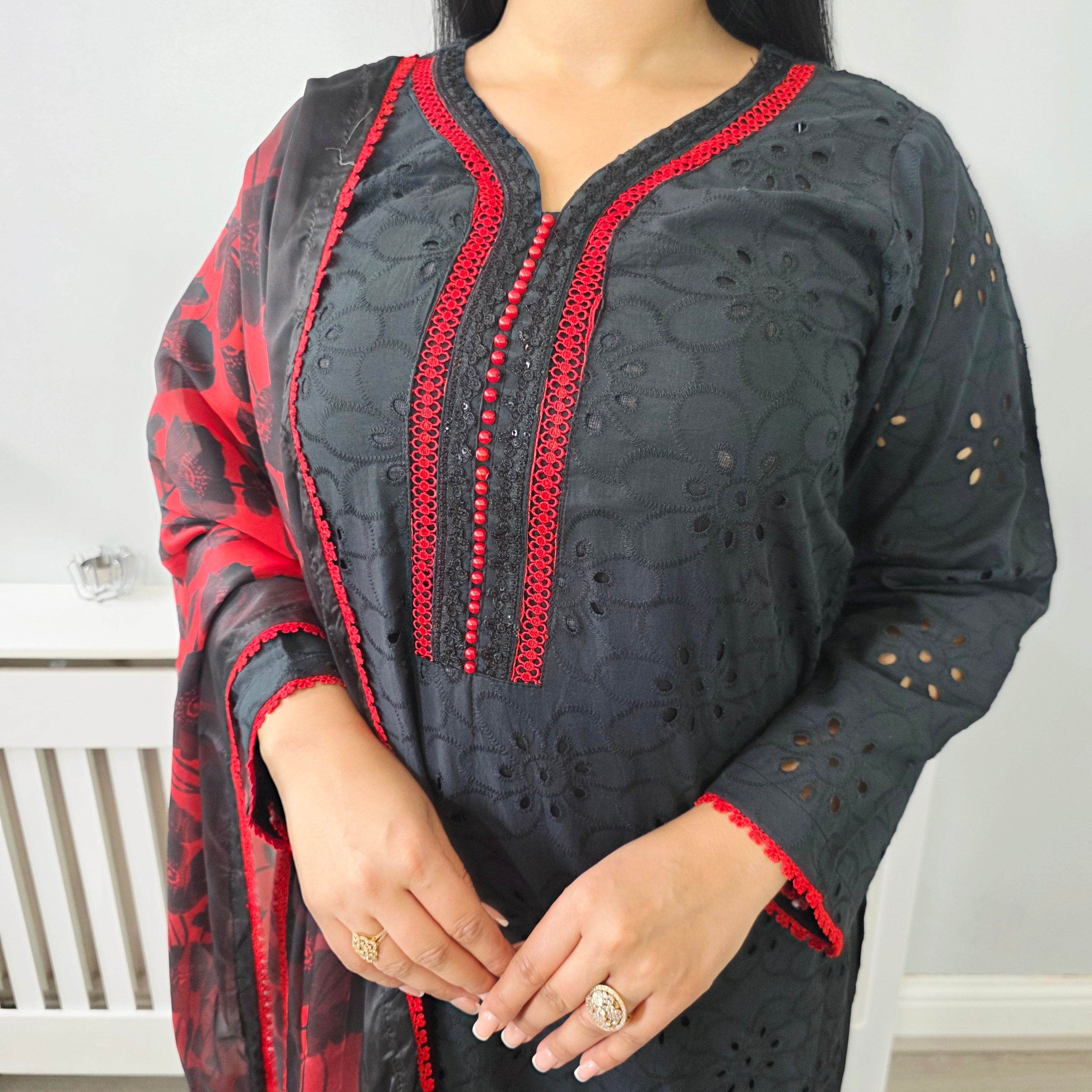 Amera Black