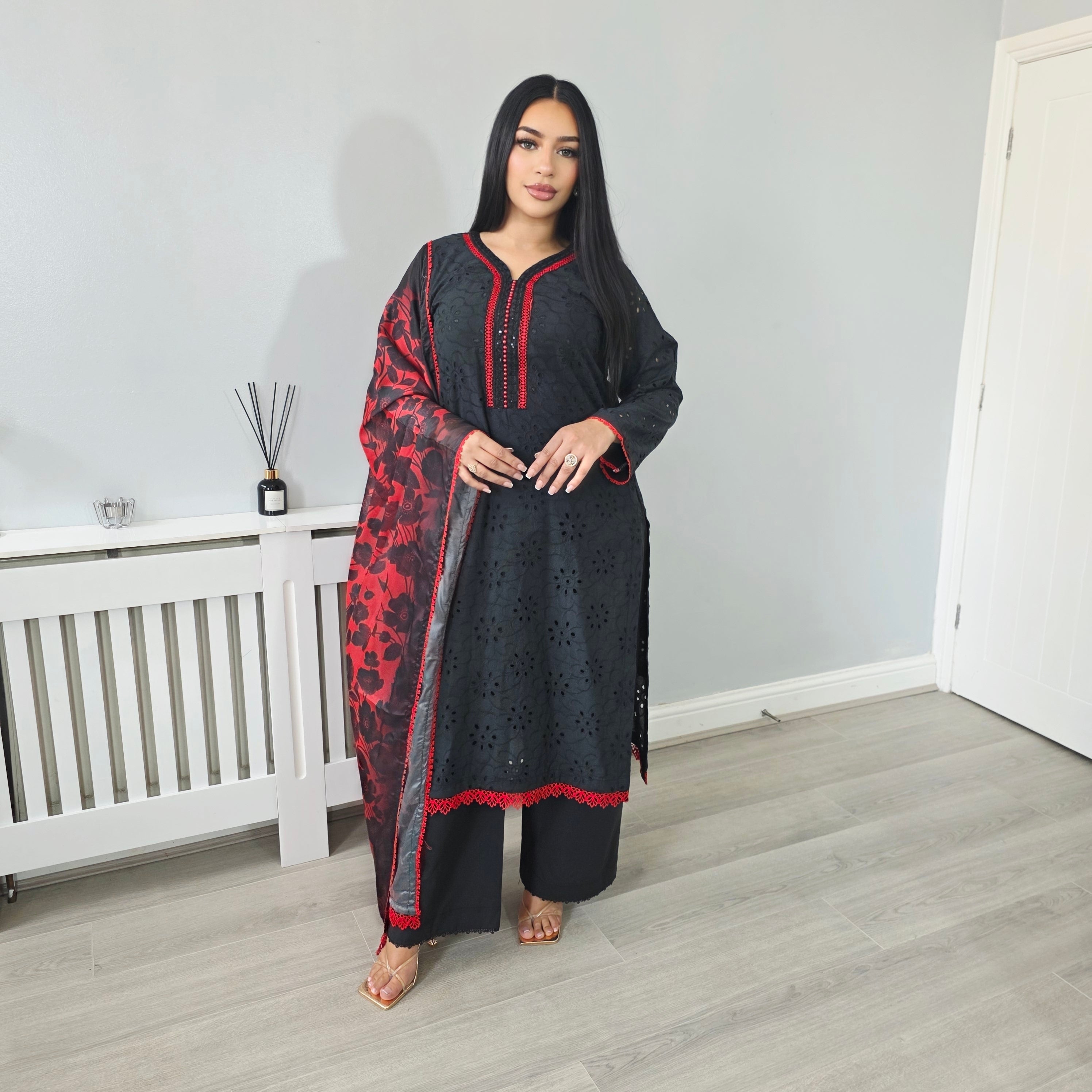 Amera Black