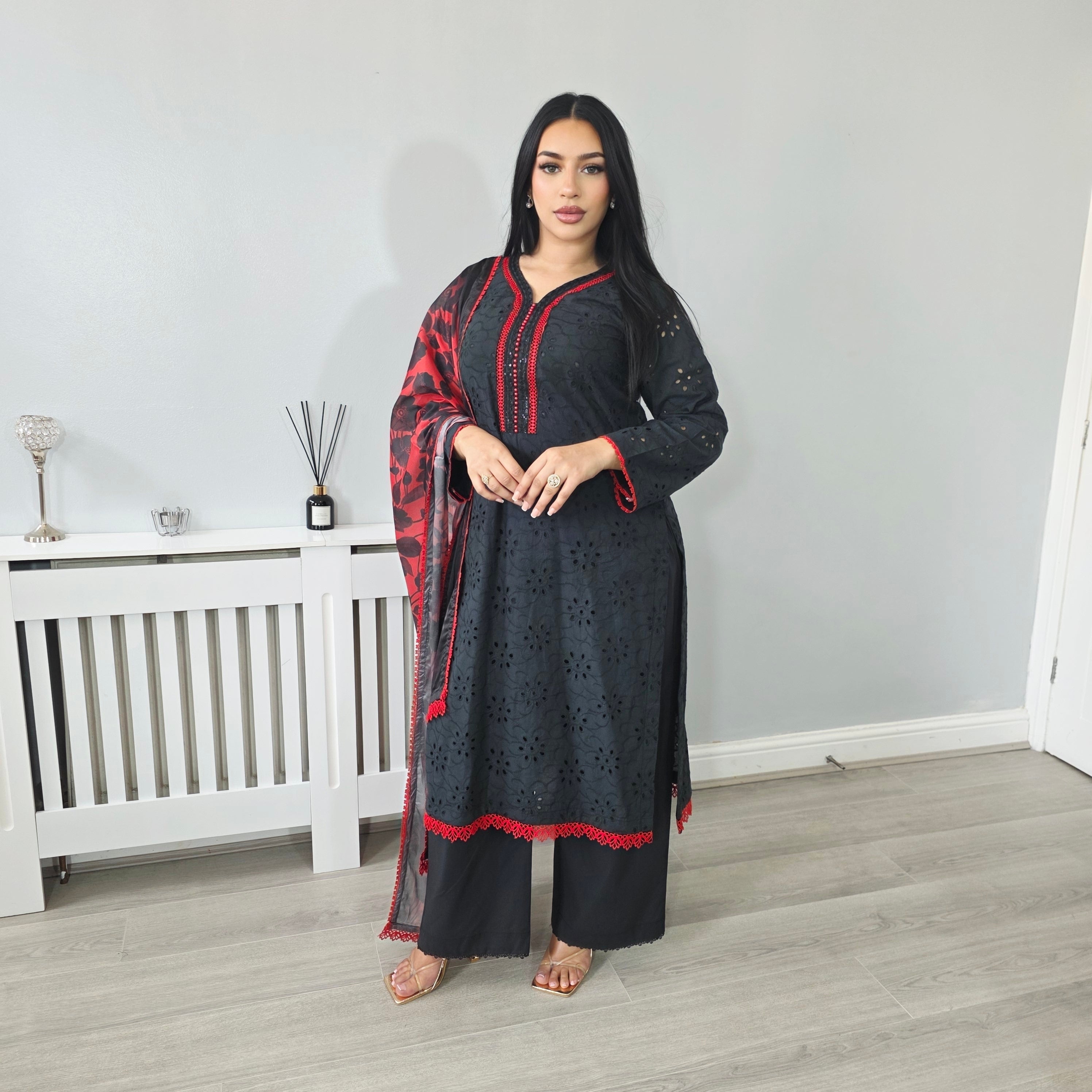 Amera Black