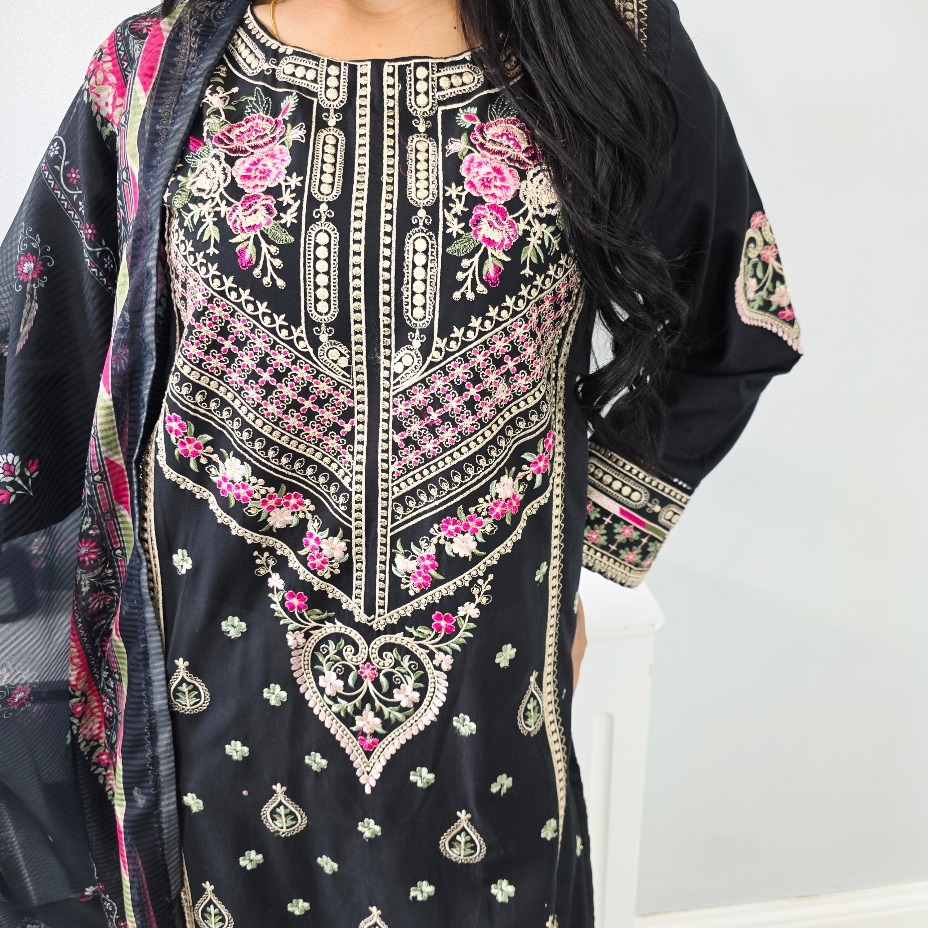 Safisha Black